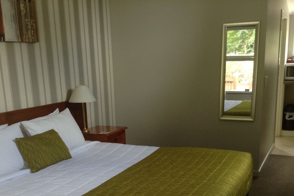 Studio Superior (Unit 8 - Superior King Studio) | Seprai premium, Wi-Fi gratis, dan seprai linen