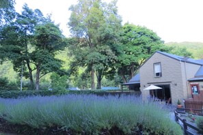 Front of property - Shades of Arrowtown (Arrowtown)