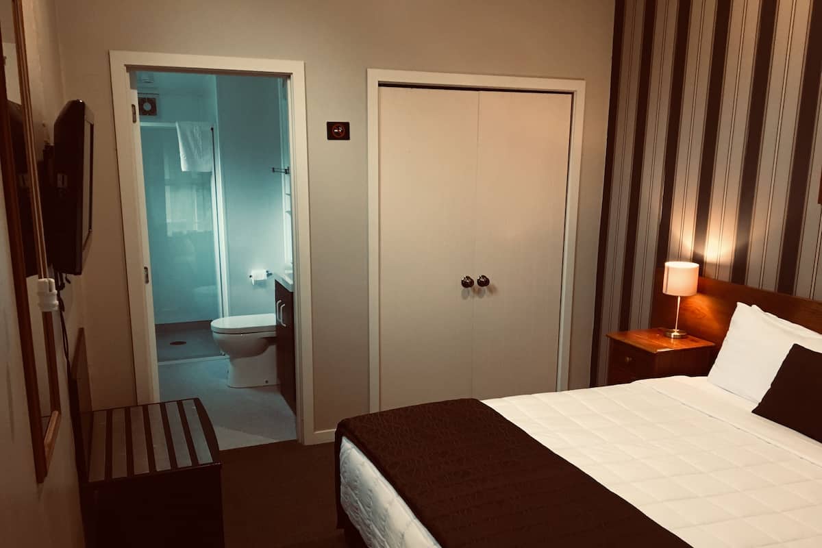 Studio, 2 kamar tidur (Unit 5 - Two Room Studio) | Seprai premium, Wi-Fi gratis, dan seprai linen