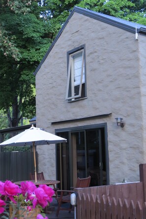 Front of property - Shades of Arrowtown (Arrowtown)