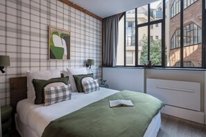 1 bedroom, iron/ironing board, free WiFi, bed sheets - SlothLoft Montmartre - 2025 Refresh (Paris)