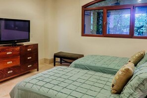 3 間睡房、熨斗/熨衫板、可攜式嬰兒床、免費 Wi-Fi
