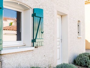 Exterior detail - Bright 4-Room Villa with Terrace & Garage, 6 Sleeps - Narbonne-Plage (Narbonne)