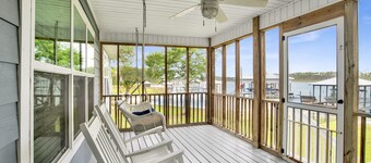 Dock of the Bay *Private Pier, Pet-Friendly*