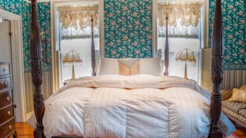 Premium bedding, soundproofing, iron/ironing board, free WiFi