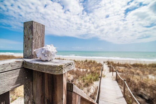 *Hiller Villa* oceanfront house on Pawleys Island 6BR