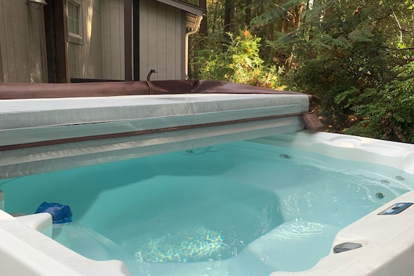 Bañera de hidromasaje exterior