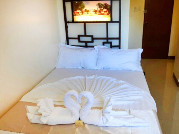 Standard Double Room | Bed sheets