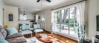 Walking distance to the Gaylord and backs to Lake Grapevine!