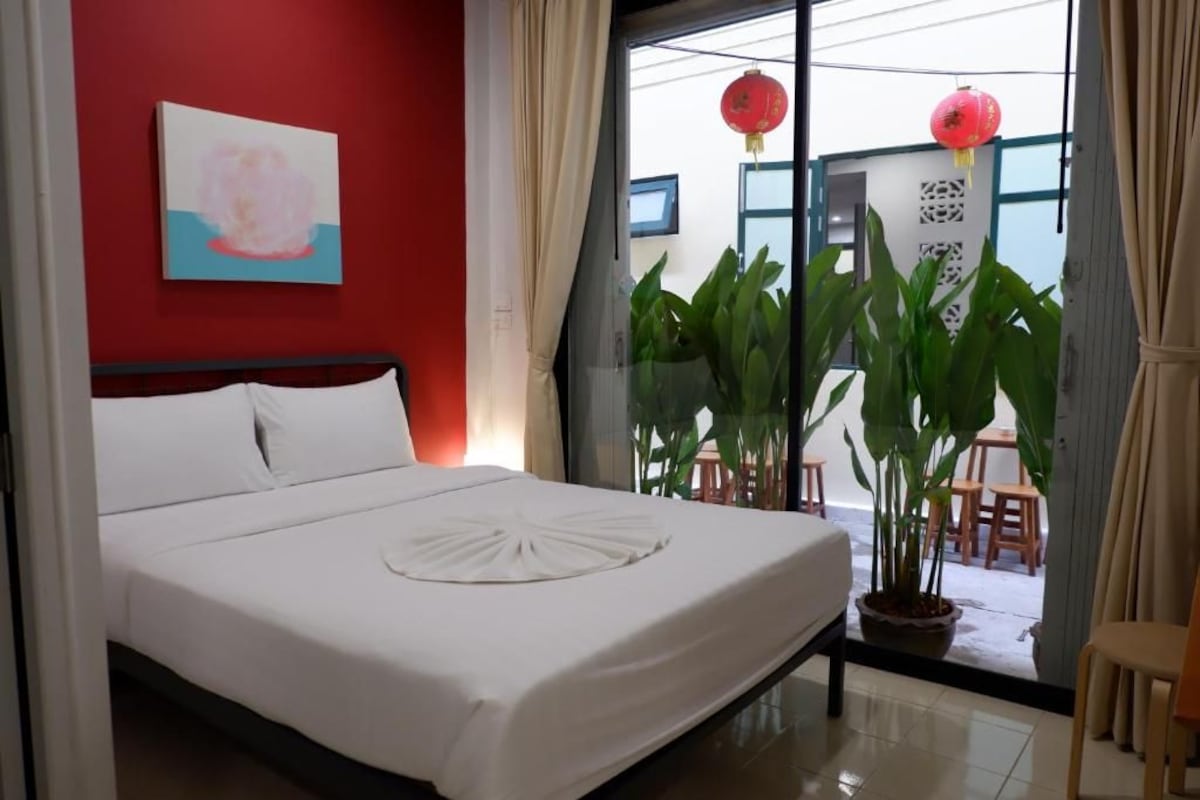 Quarto casal luxo | Escrivaninha, Wi-Fi de cortesia, roupa de cama