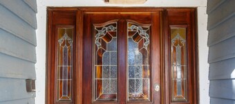 Chateau Bernina. Prime Location! Large indoor Jacuzzi and Dry Sauna. Large Patio