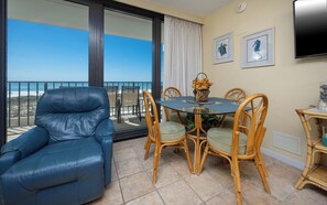 Dining - 2nd FLOOR 1 BR Condo @ Isalnd Winds East *BeachFront* (Gulf Shores)