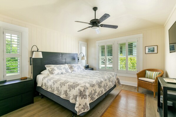 2 chambres, coffres-forts dans les chambres, fer et planche à repasser