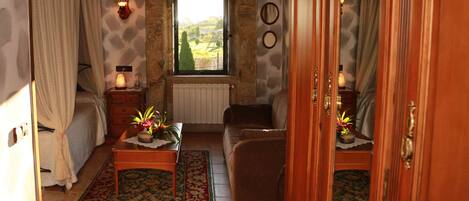 Chambre Double Supérieure, balcon, vue vallée | Vue de la chambre