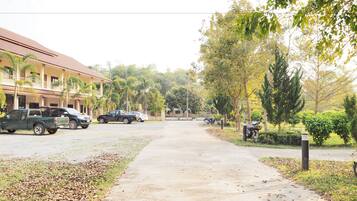 Bãi đậu xe tự phục vụ miễn phí