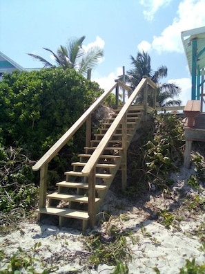 Property grounds - Nana's Cottage:A charmingly peaceful cottage right in the heart of Hope Town! (Elbow Cay)