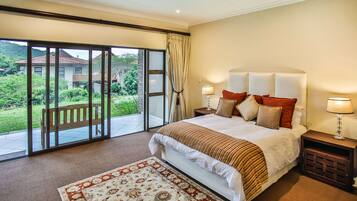 4 bedrooms, iron/ironing board, bed sheets