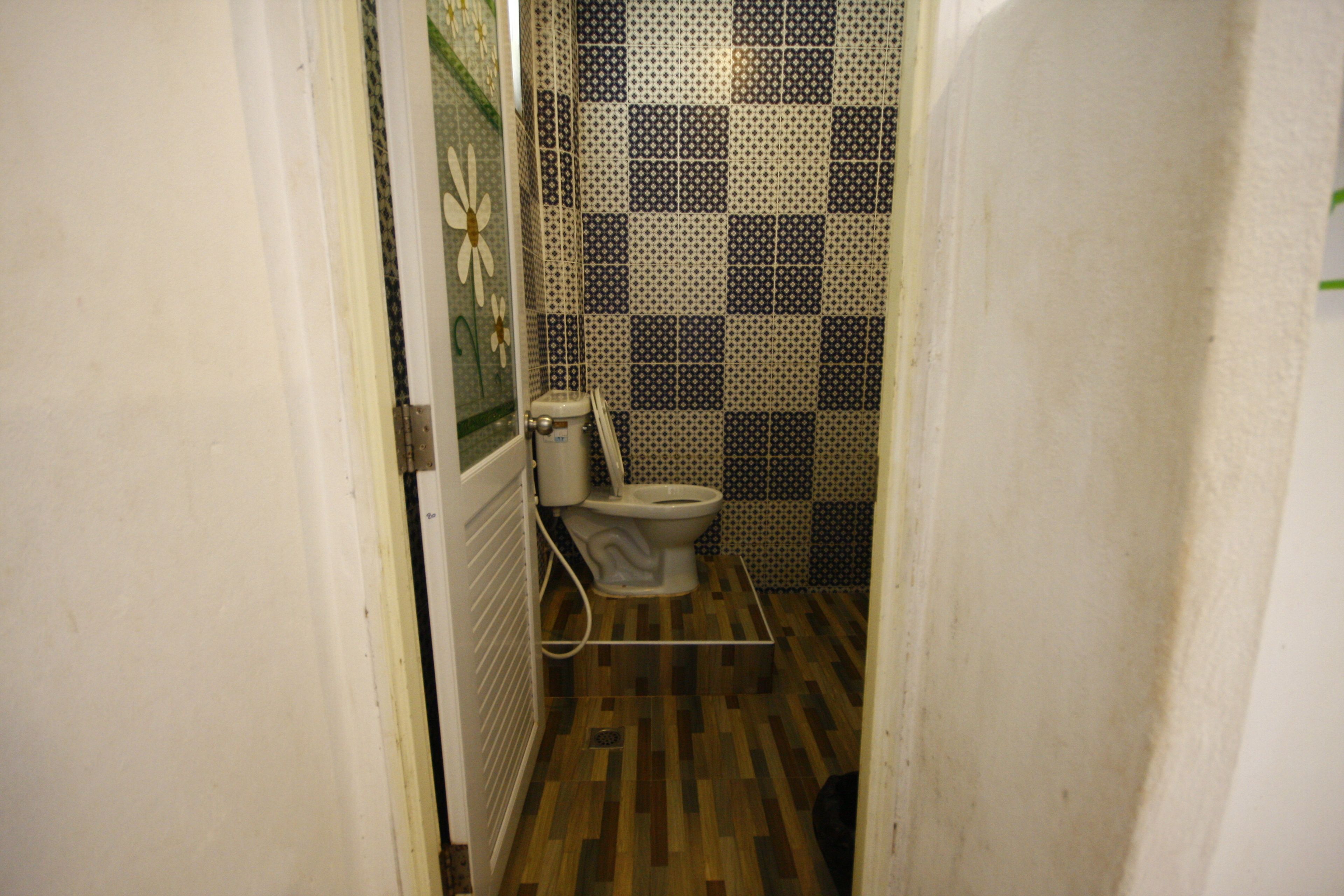 Standard Double Room | 욕실 | 샤워 시설, 무료 세면용품, 타월