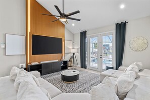 Smart TV, video-game console, Netflix, DVD player