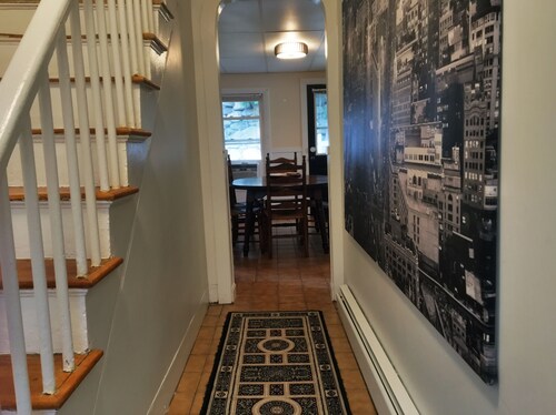 1200 sq ft ♦ West End Townhouse ♦ Perfect Location