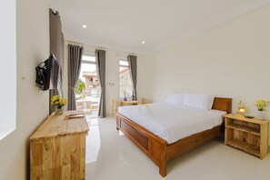 Deluxe King Room, Balcony | Minibar, desk, blackout drapes, free WiFi - Co Bon Beachside (Da Nang)