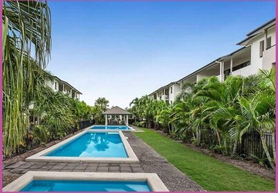 Resort Style Apartment-3beds, 2bath, 3 Pools