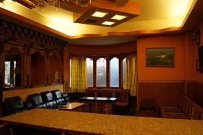 Bar (in der Unterkunft)