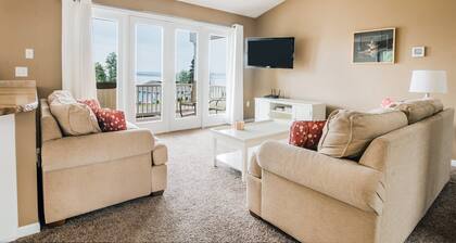 Updated Bear Lake Home Across from Lake