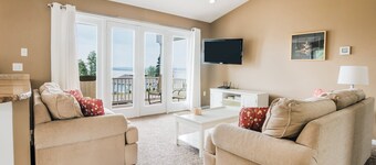 Updated Bear Lake Home Across from Lake