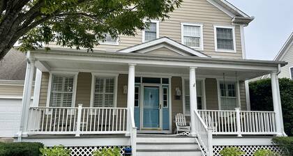 Dog Welcome! Premiere 5 star property,golf, tennis PB,pools beach shuttle modern