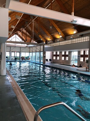 Indoor pool, outdoor pool - Dog Welcome! Premiere 5 star property,golf, tennis PB,pools beach shuttle modern (Ocean View)