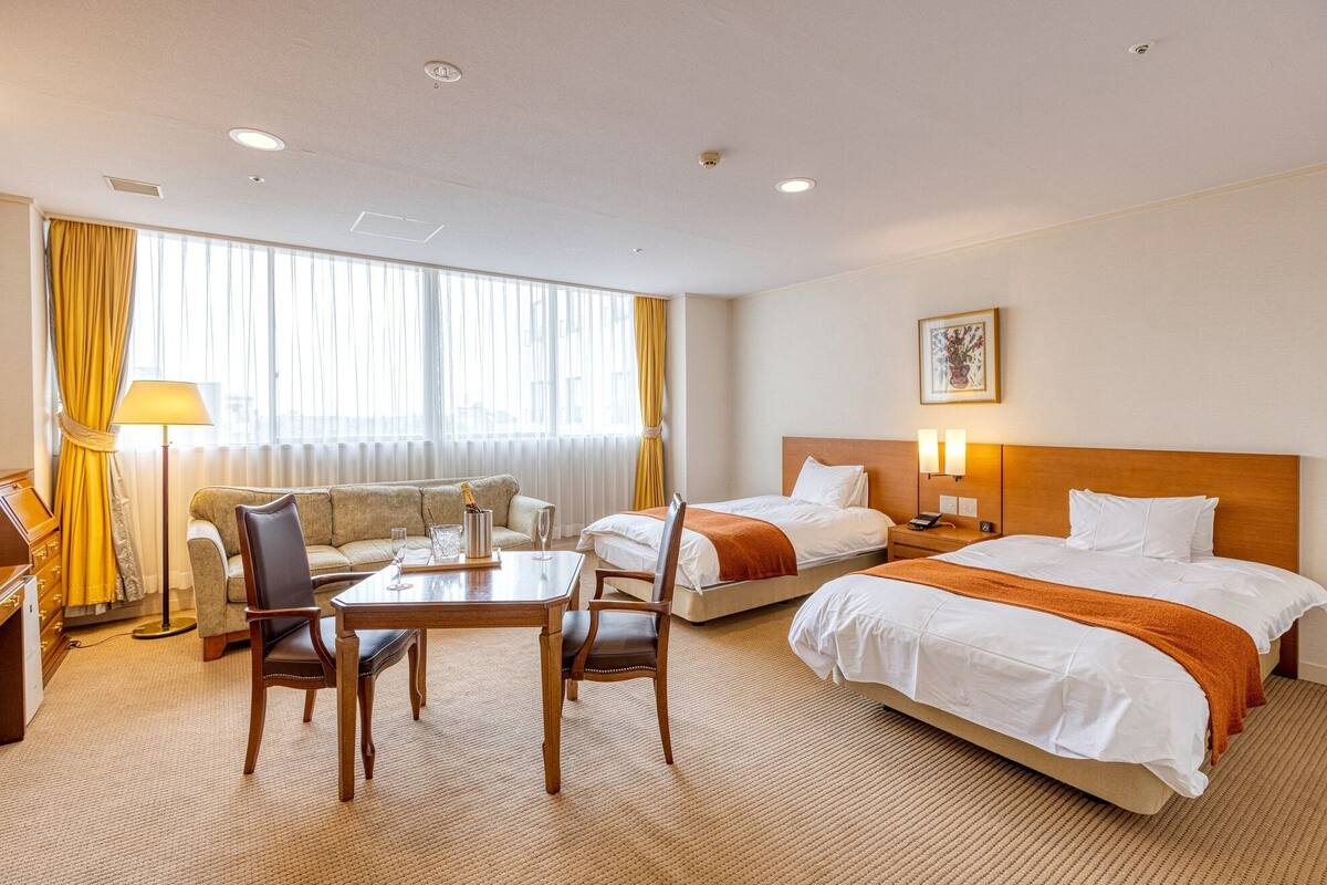 deluxe twin room, non smoking | 1 bedroom, premium bedding, minibar, in-room safe