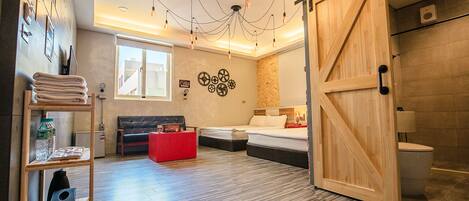 Chambre Quadruple Deluxe, 2 lits doubles | Literie de qualité supérieure, couette en duvet d'oie, surmatelas