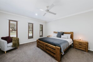 3 bedrooms, iron/ironing board, travel cot, free WiFi