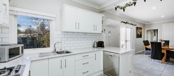 Dumplings Den - Luxury Pet Friendly House