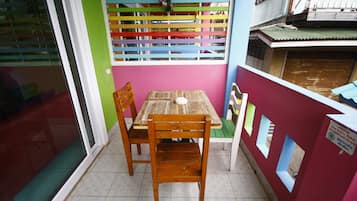 Standard Double Room | Balcón