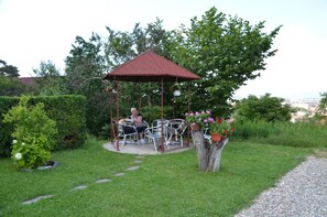 Property grounds - Riunione (Brasov)