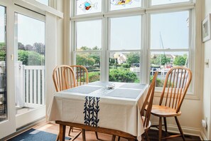 Dining - Cozy First Floor Condo on the Harbor (Manistee)