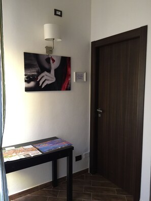 Comfort Quadruple Room, Courtyard View | Room amenity - La Nuova Girgenti (Agrigento)