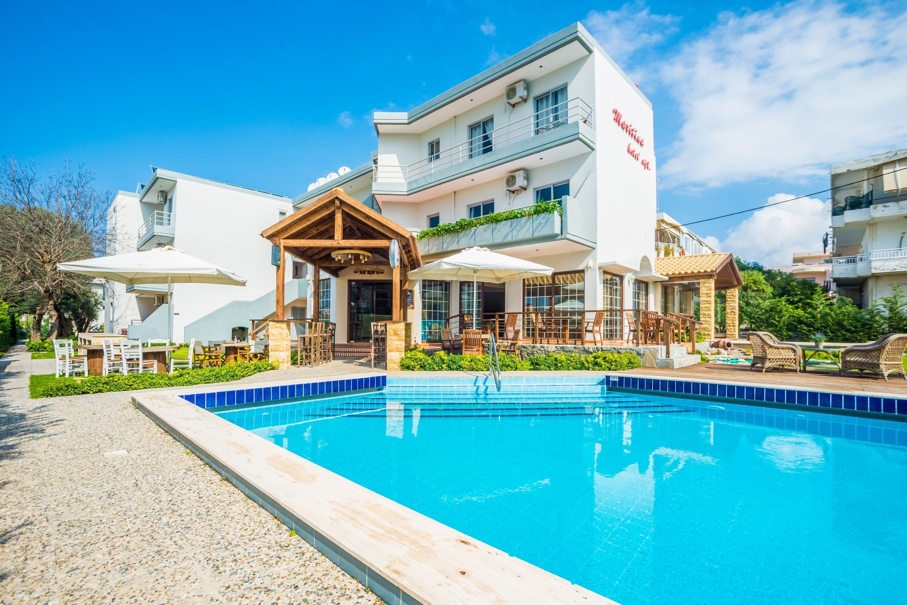 Outdoor pool, pool loungers