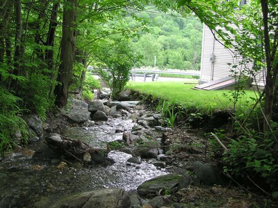 5/2 Sugarbush Old Farmhome-Beautiful Valley Views-Near Skiing