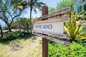 Exterior detail - Sea Orchard Retreat: Micro-Resort Near 7Mile Beach w/Private Pool & Hot Tub (West Bay)