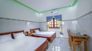 Desk, laptop workspace, iron/ironing board, free WiFi