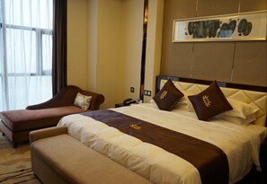 Desk, blackout curtains, free WiFi - Hubei Zhonghe International Hotel (Wuhan)