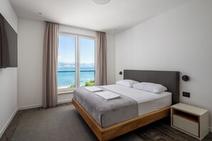 Soundproofing, iron/ironing board, free WiFi, bed sheets - Acadia Beach Villas & Apartments, Slatine (Split)