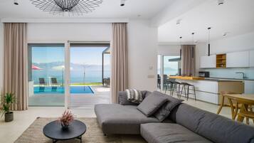 Vila premium | Área de estar | TV