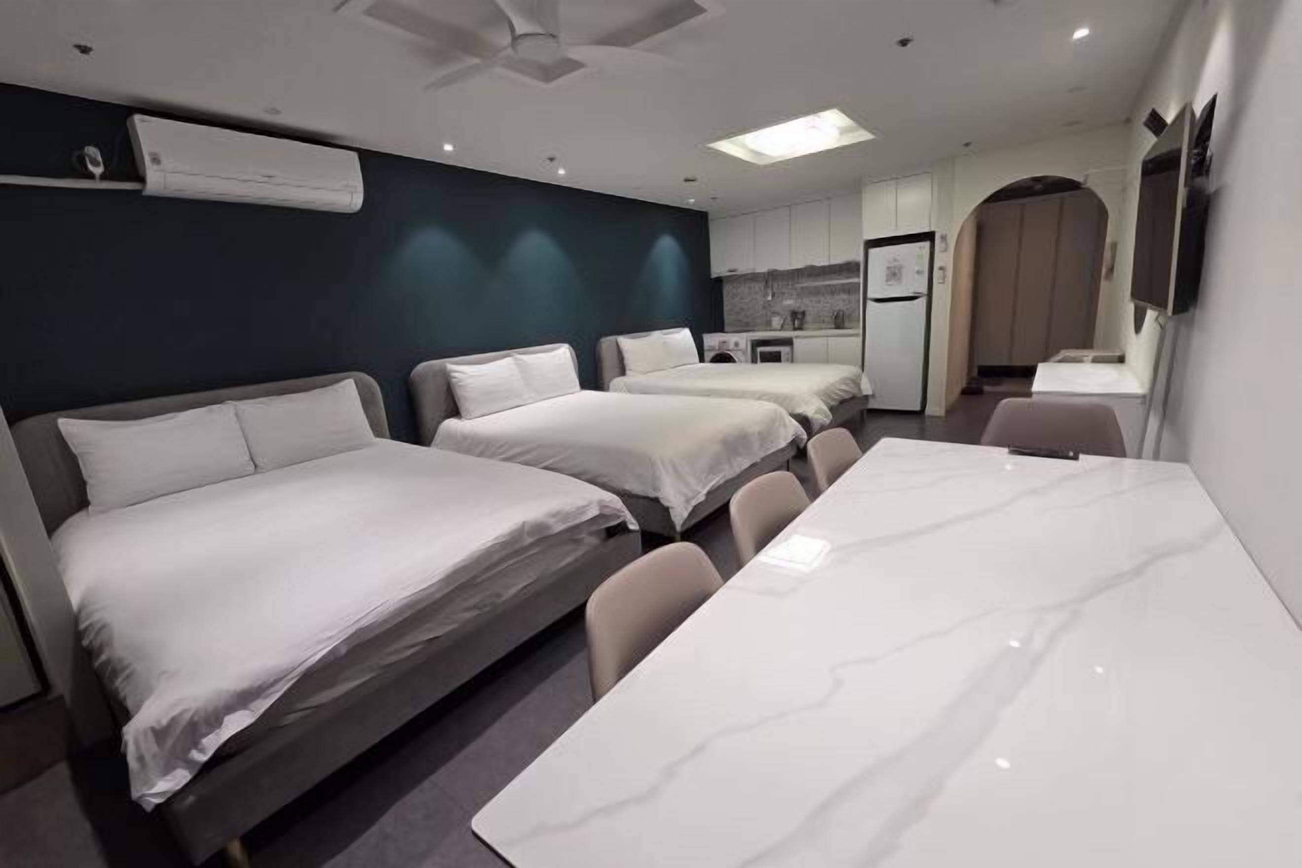 1 bedroom, desk, iron/ironing board, free WiFi