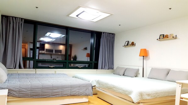 Family Room | 1 bedroom, desk, iron/ironing board, free WiFi - Seoul Stay (Seoul)
