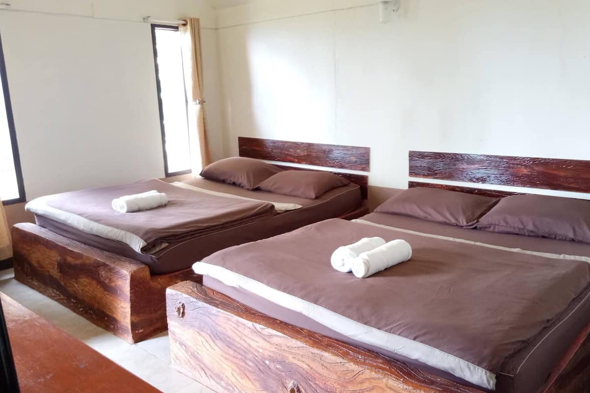 Rollaway beds, free WiFi