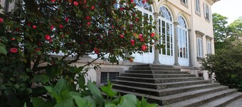 Accogliente camera e bagno con vista sul giardino di Villa Bottini